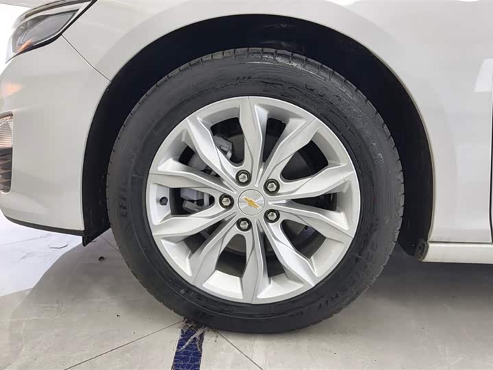 Фото 6 - Chevrolet Malibu XL