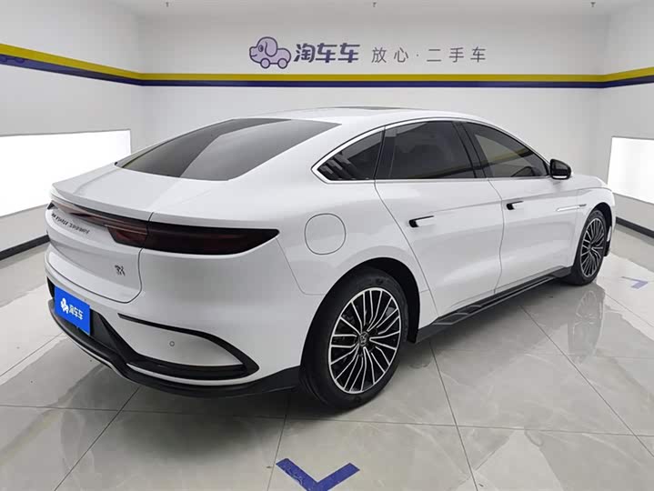 Фото 3 - BYD Han