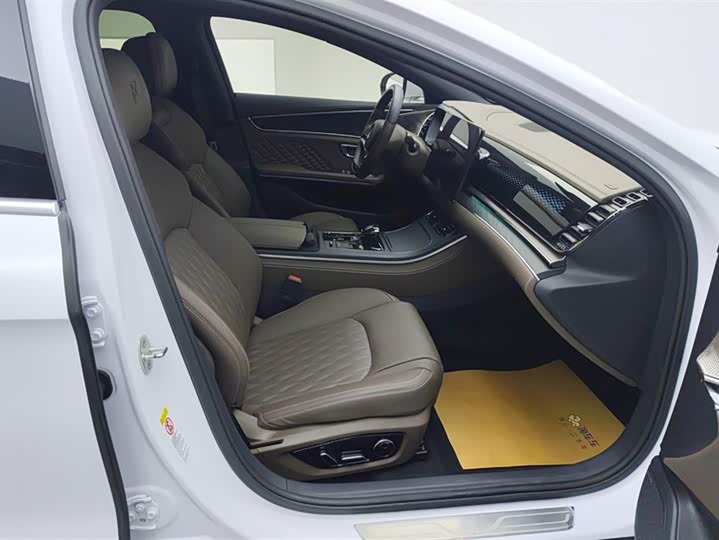 Фото 8 - BYD Han