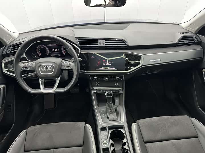 Фото 6 - Audi Q3