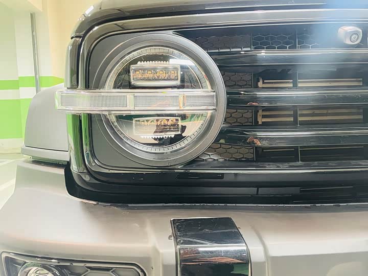 Фото 4 - Tank 300