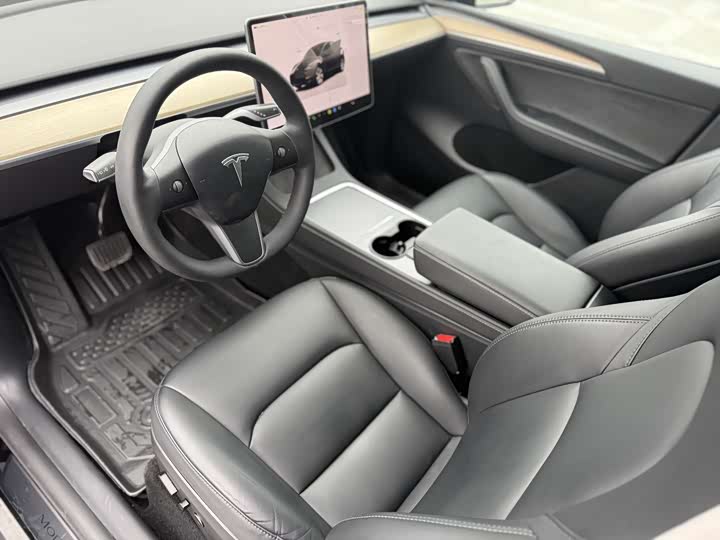 Фото 4 - Tesla Model Y