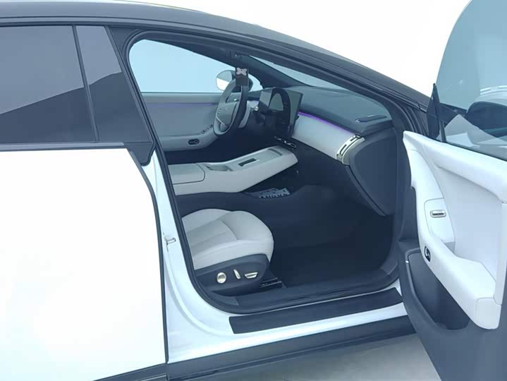 Фото 8 - XPeng F57