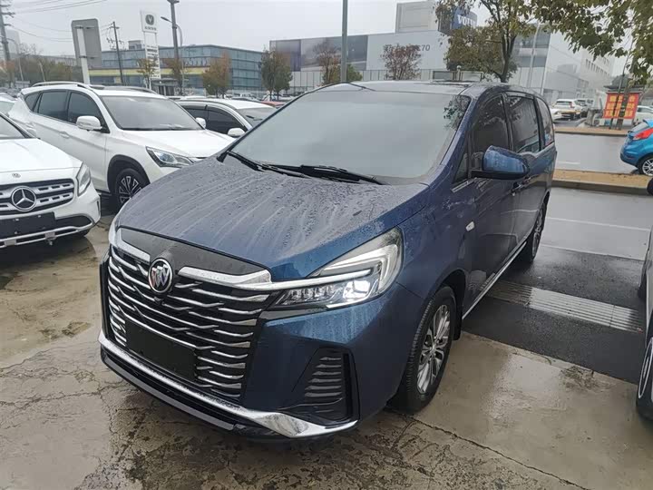 Фото 2 - Buick GL8 ES