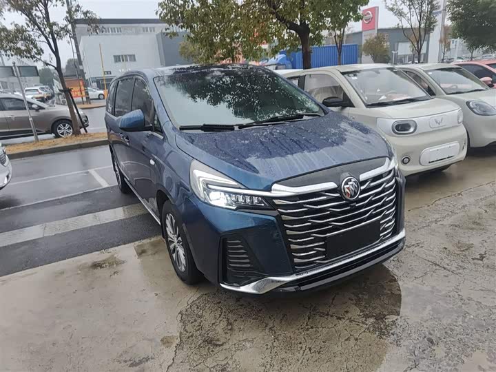 Фото 4 - Buick GL8 ES