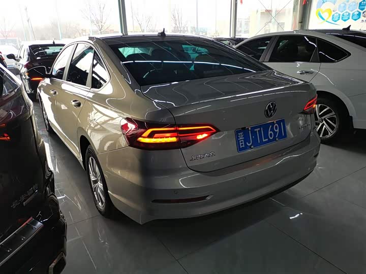 Фото 5 - Volkswagen Lavida