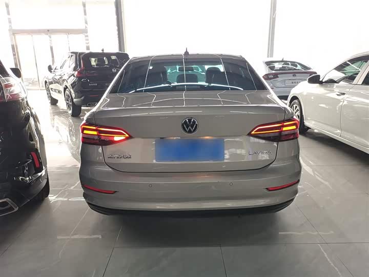 Фото 6 - Volkswagen Lavida