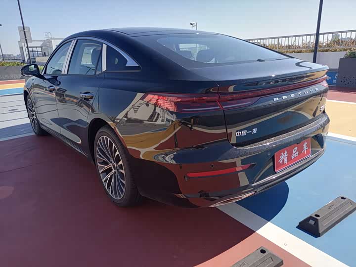 Фото 6 - Bestune B70