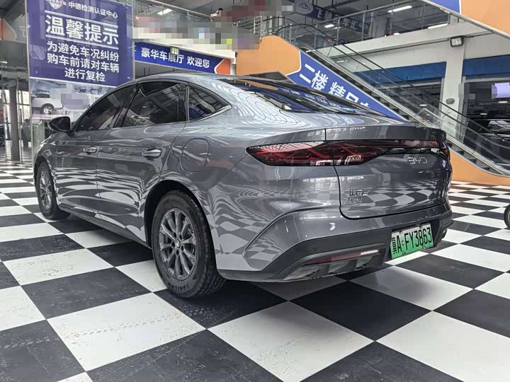 Фото 8 - BYD Qin L