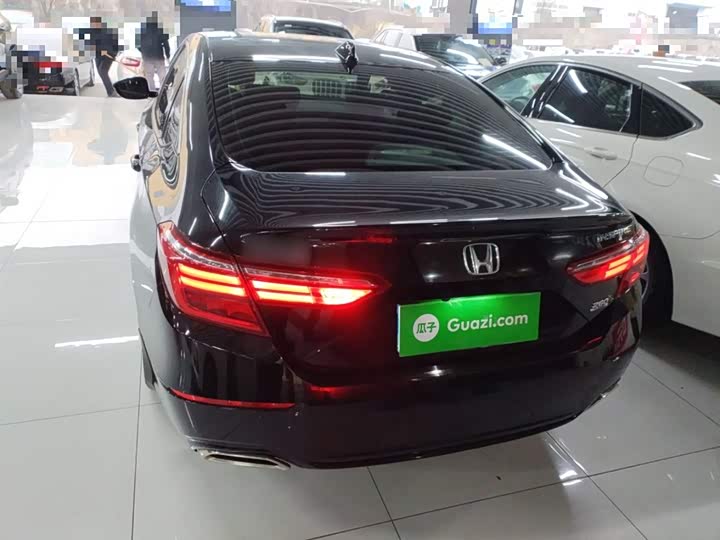 Фото 6 - Honda Inspire