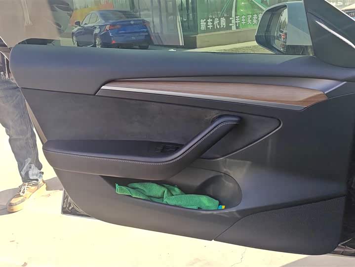 Фото 7 - Tesla Model 3