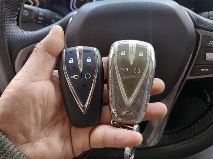 Фото 9 - Changan Oshan X5