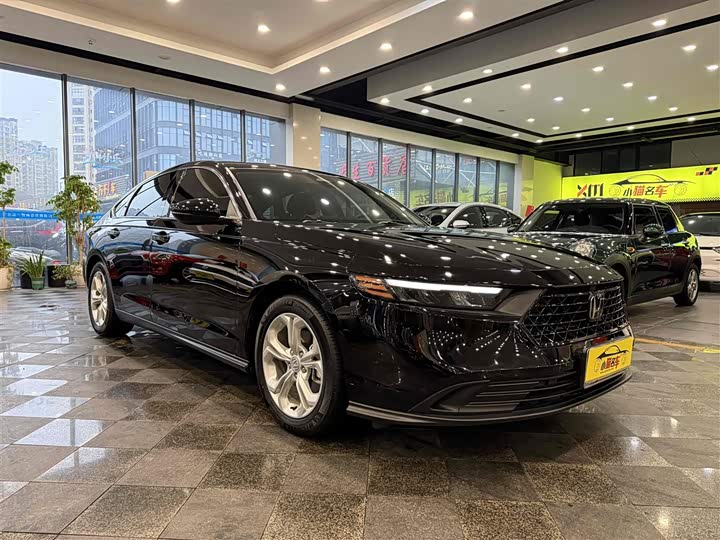 Фото 3 - Honda Accord