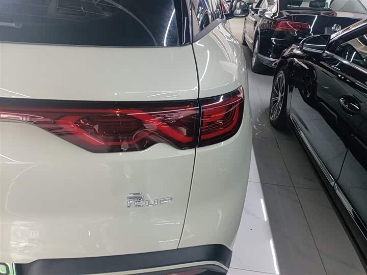 Фото 8 - BYD Yuan Up