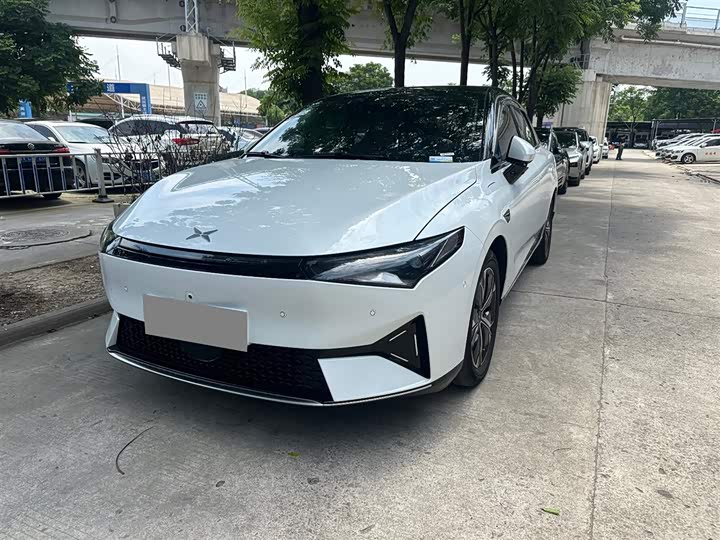 Фото 1 - XPeng P5