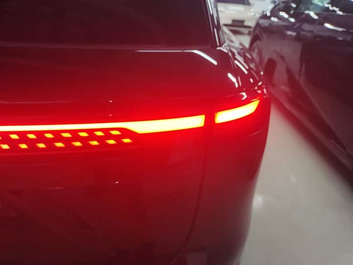 Фото 8 - XPeng G9