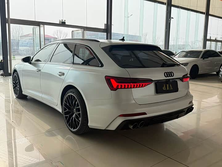 Фото 6 - Audi A6