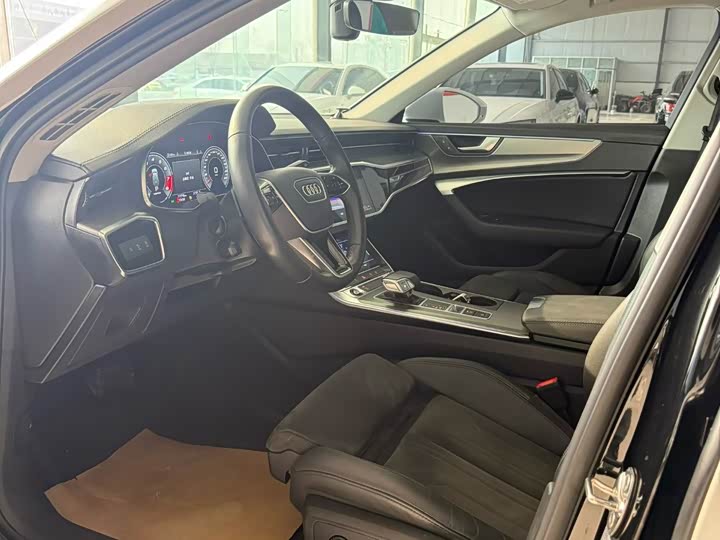 Фото 7 - Audi A6