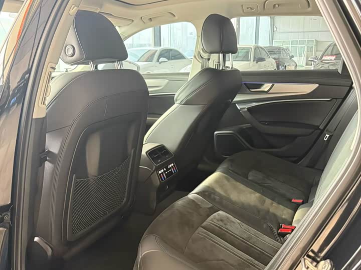 Фото 8 - Audi A6