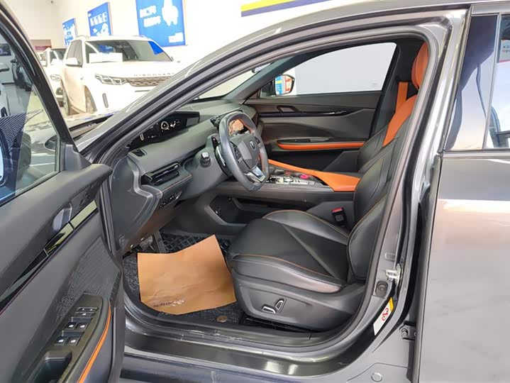 Фото 9 - Changan UNI-V