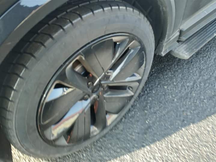 Фото 6 - LiXiang L9