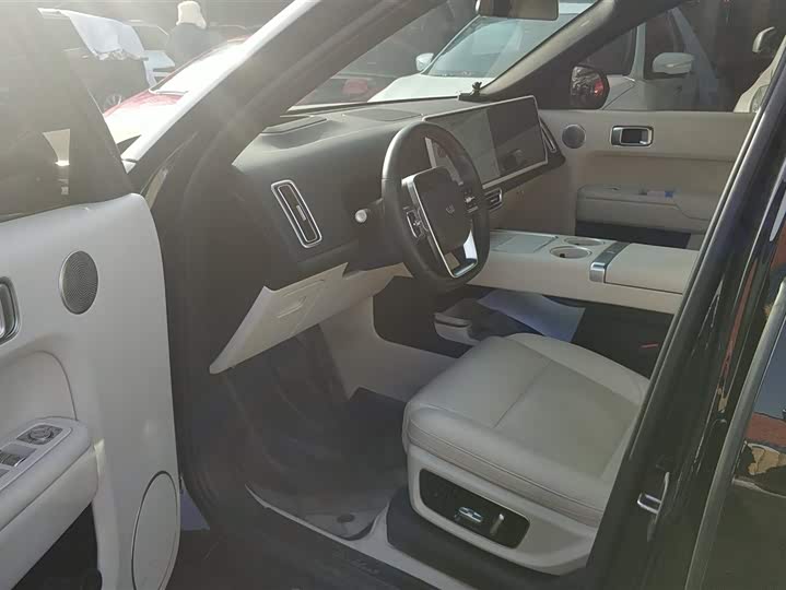 Фото 9 - LiXiang L9