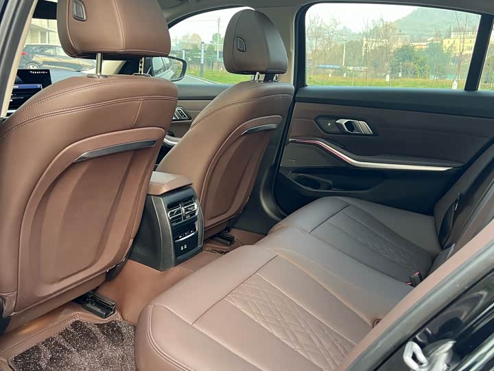 Фото 9 - BMW 3 Series