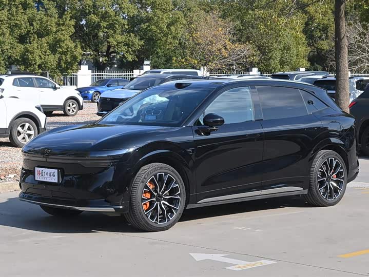 Фото 1 - Zeekr 7X