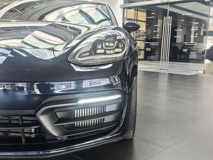 Фото 4 - Porsche Panamera