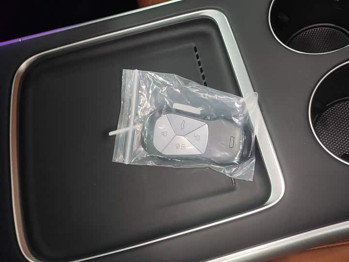 Фото 9 - XPeng G9