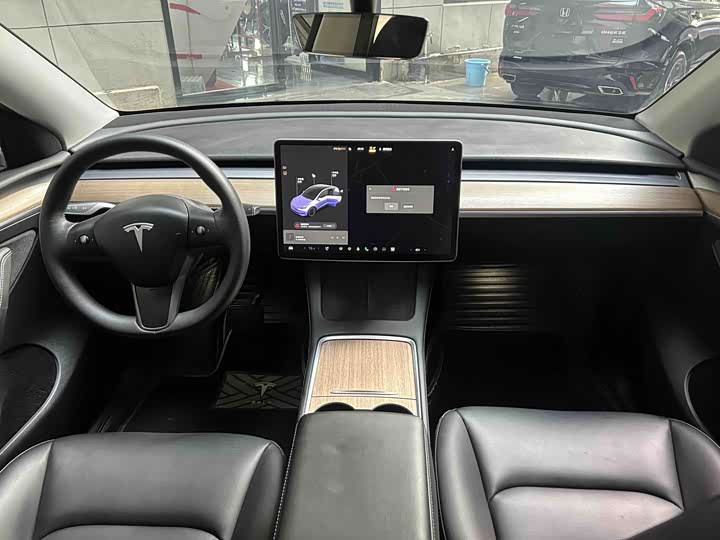 Фото 4 - Tesla Model Y