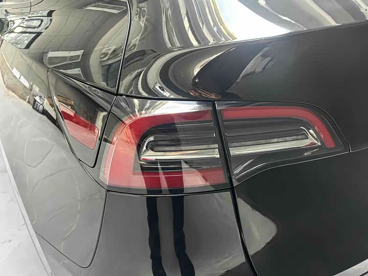 Фото 5 - Tesla Model Y