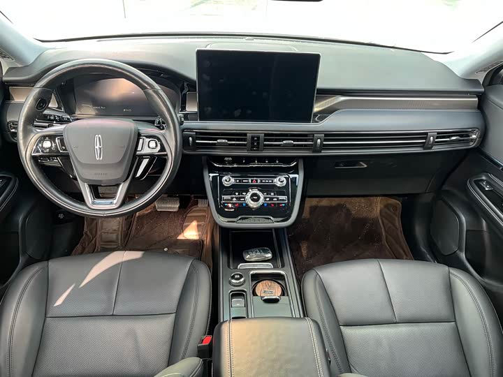 Фото 6 - Lincoln Corsair