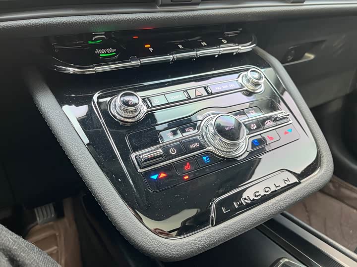 Фото 9 - Lincoln Corsair