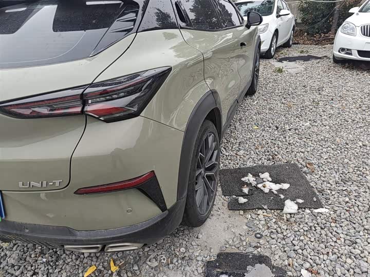 Фото 8 - Changan UNI-T