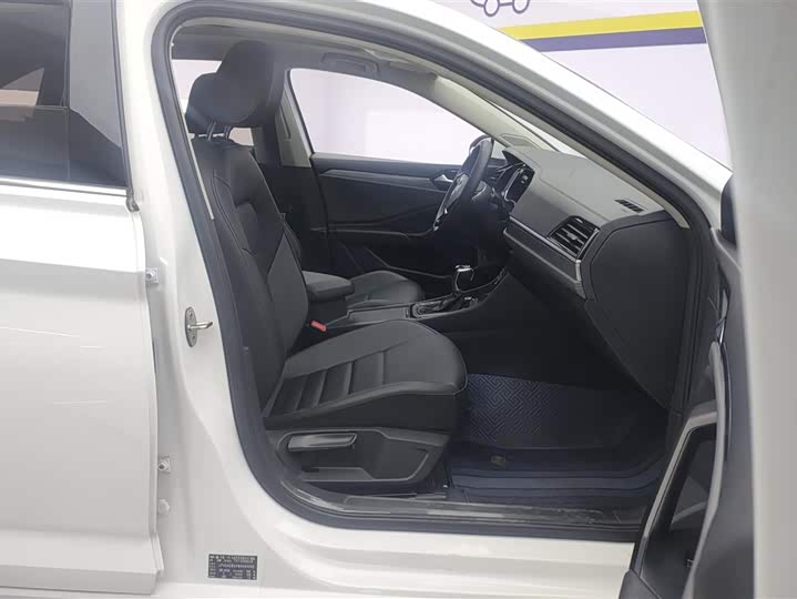 Фото 8 - Volkswagen Sagitar L