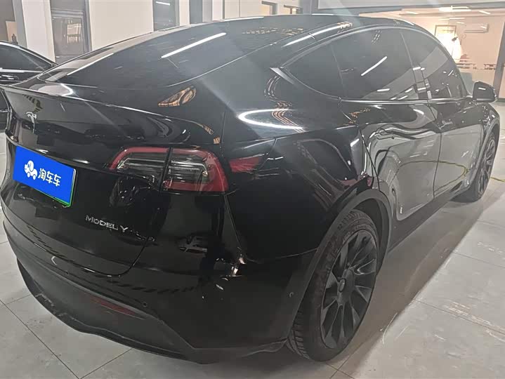 Фото 3 - Tesla Model Y