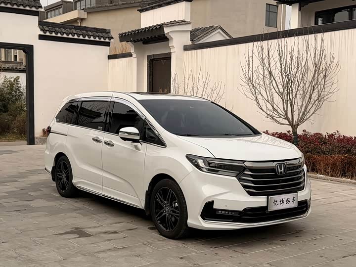 Фото 3 - Honda Odyssey