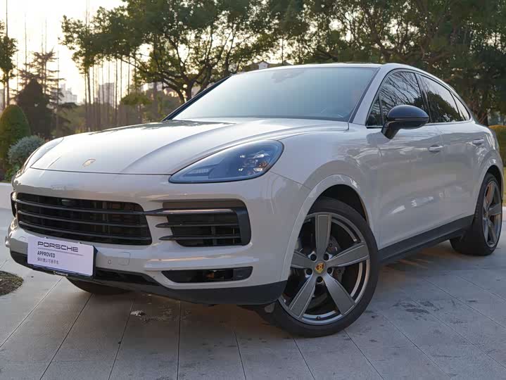 Фото 1 - Porsche Cayenne