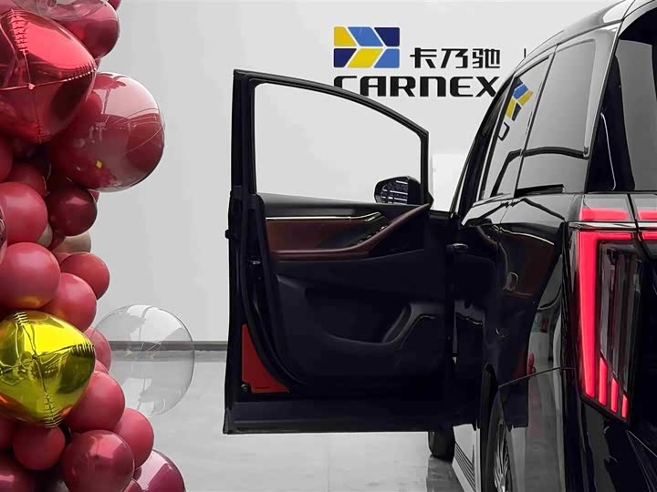 Фото 5 - GAC Trumpchi E9