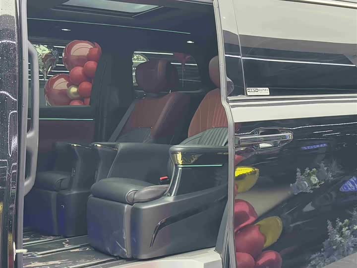 Фото 8 - GAC Trumpchi E9