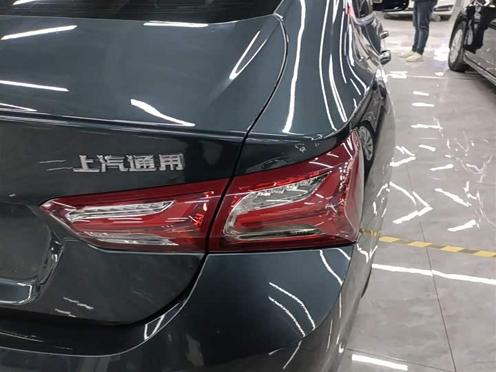 Фото 8 - Chevrolet Malibu XL