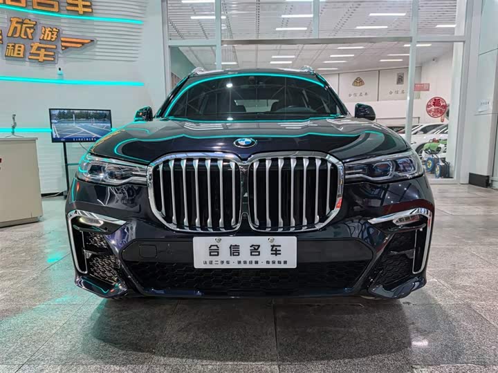 Фото 2 - BMW X7