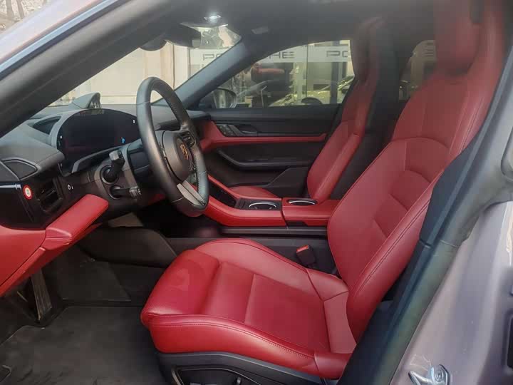 Фото 6 - Porsche Taycan