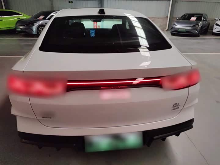 Фото 6 - BYD Qin L