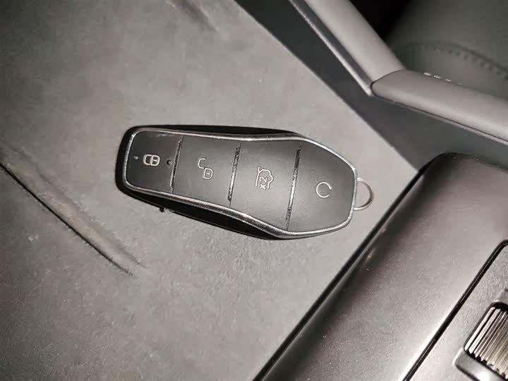 Фото 9 - BYD Qin L