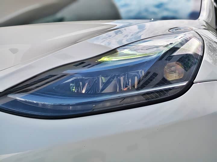 Фото 8 - Tesla Model Y