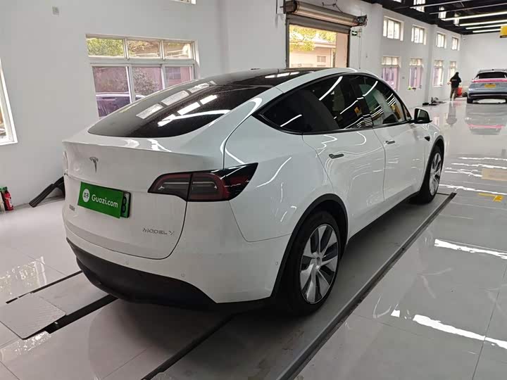 Фото 7 - Tesla Model Y