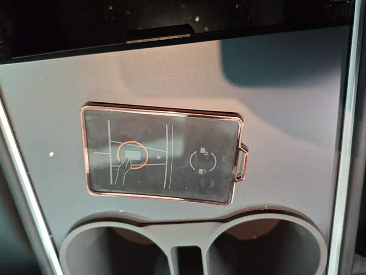 Фото 9 - Tesla Model Y