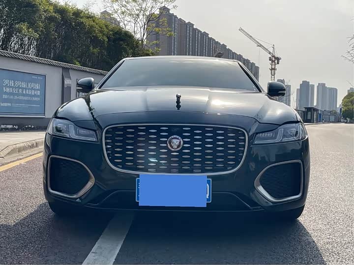 Фото 2 - Jaguar XF L